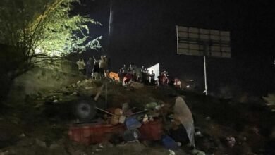 Bagalkote Tractor accident carrying sugarcane laborers four dead including a child