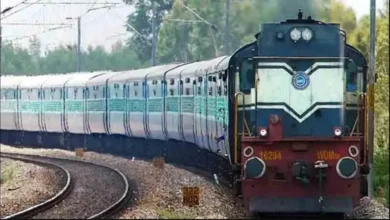 ರೈಲ್ವೆ ಇಲಾಖೆಯಲ್ಲಿ ಮತ್ತೆ ಕನ್ನಡ ಕಡೆಗಣನೆ: ಇಲಾಖಾ ಪರೀಕ್ಷೆಯಿಂದ ಕನ್ನಡ ಔಟ್; ಕರವೇ ಆಕ್ರೋಶ!