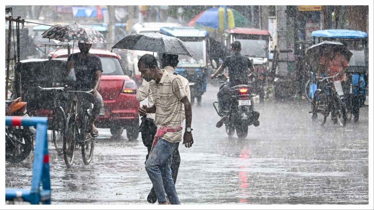 7 ಜಿಲ್ಲೆಗಳಿಗೆ ಯೆಲ್ಲೋ ಅಲರ್ಟ್, ಬೆಂಗಳೂರಿನಲ್ಲಿ ಭಾರಿ ಮಳೆ ಸಾಧ್ಯತೆ