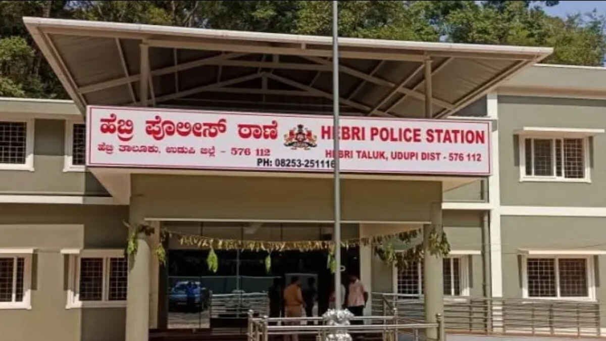 ಹೆಬ್ರಿ: ಹೈಟೆಕ್ ಜೂಜಾಟದ ಅಡ್ಡೆ ಮೇಲೆ ಖಾಕಿ ದಾಳಿ; ಮೂವರ ಬಂಧನ, 13 ಲಕ್ಷ ಮೌಲ್ಯದ ಸ್ವತ್ತು ವಶ