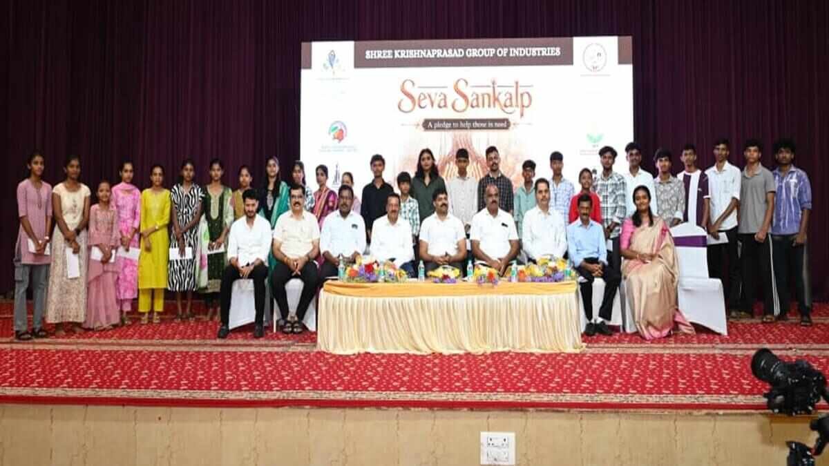 ಕುಂದಾಪುರದಲ್ಲಿ ‘ಸೇವಾ ಸಂಕಲ್ಪ’: ಬಡ ವಿದ್ಯಾರ್ಥಿಗಳ ಭವಿಷ್ಯಕ್ಕೆ ₹93.64 ಲಕ್ಷದ ಆಸರೆ ನೀಡಿದ ಸಂಪತ್ ಶೆಟ್ಟಿ