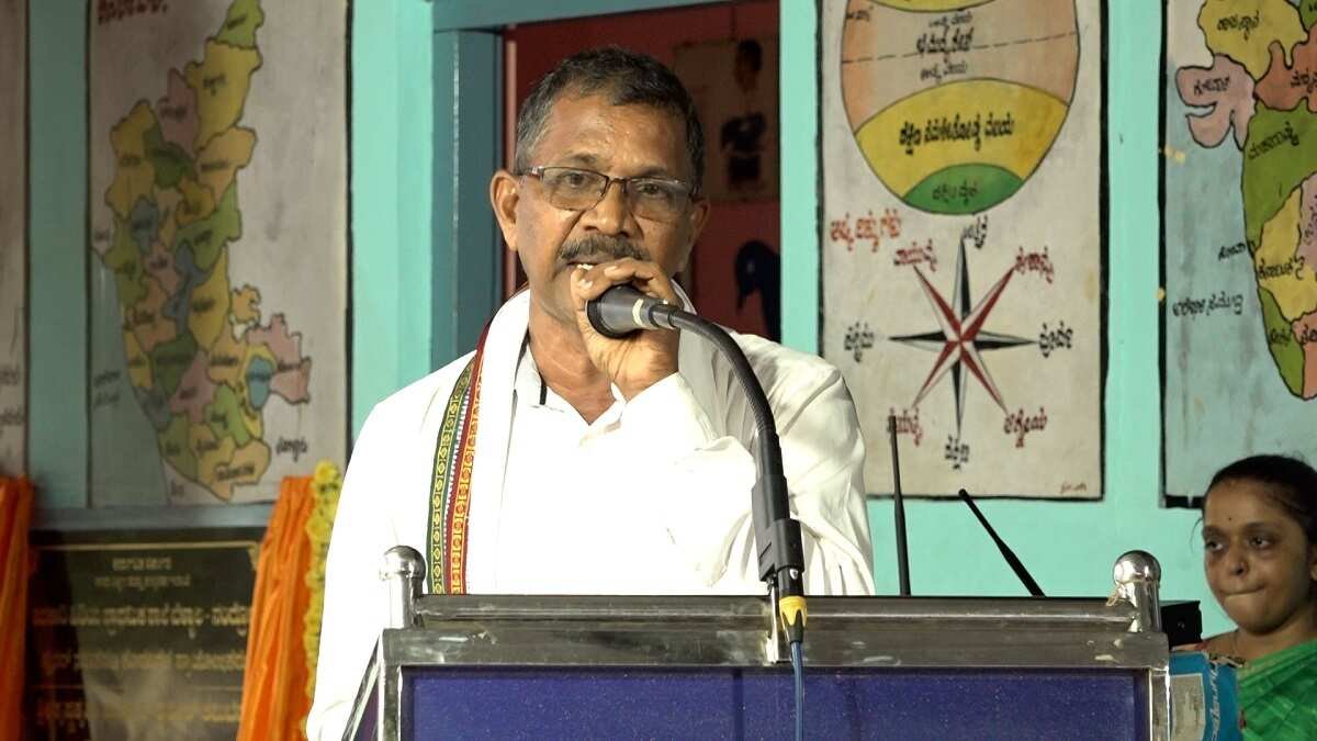 Entrepreneur Jayaprakash Shetty Saves Century-Old School Donates 20 Lakh Rupees to Government School