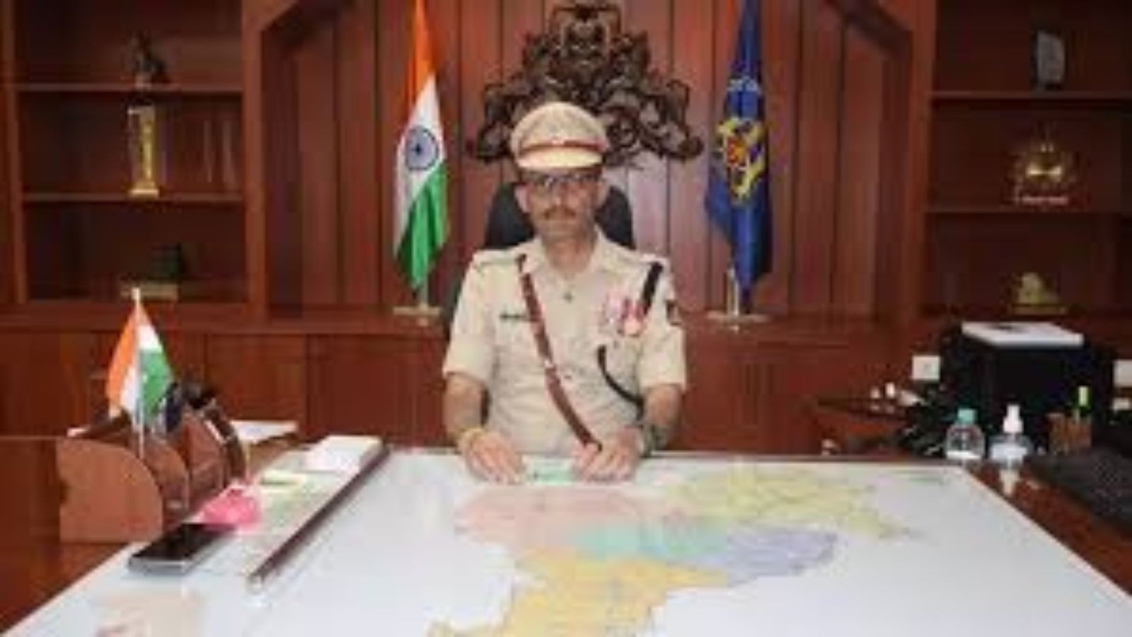 Ballari Shootout Case suspended SP Praveen Sarjapur to do suicide