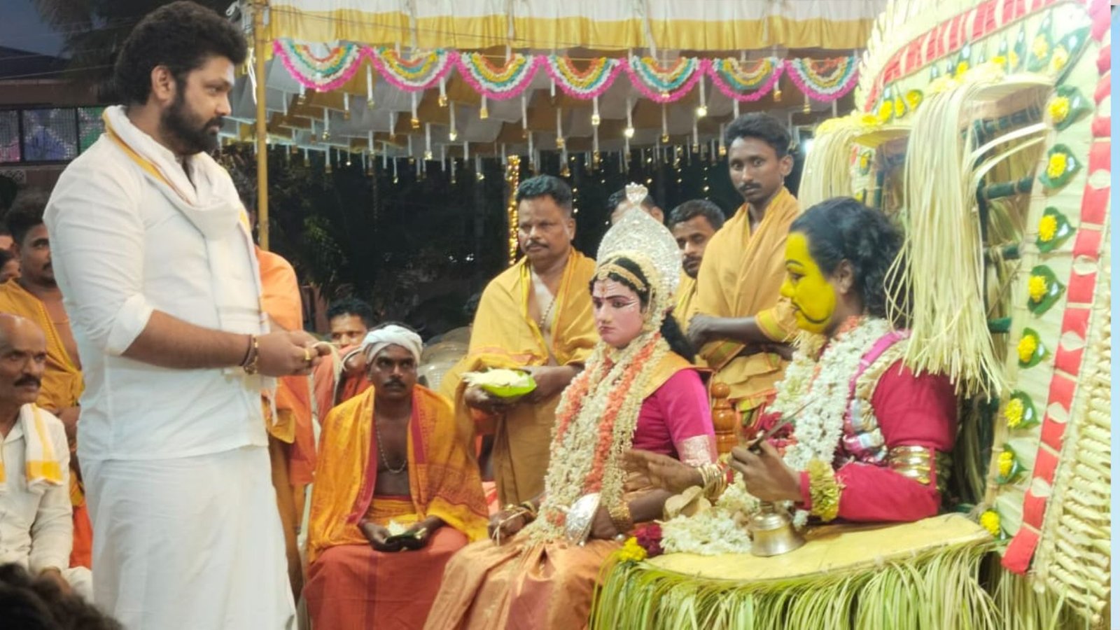 Actor Rakshit Shetty receives the family daivas assurance in Udupi