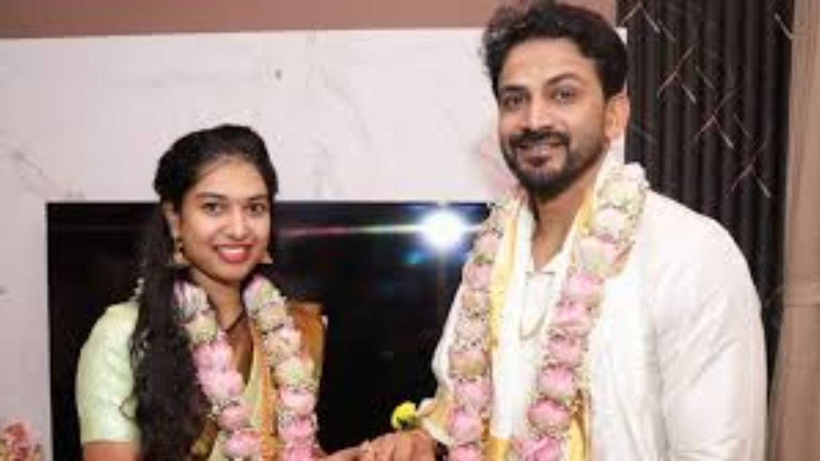 Actor Daali Dhananjay and Dhanyatha expecting baby announced pregnancy news